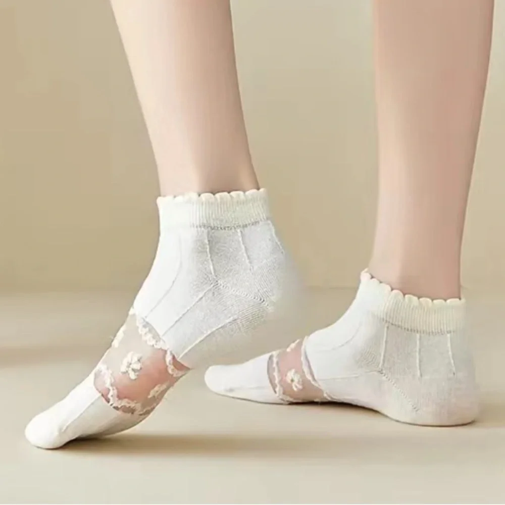 Women’s Floral Lace White Socks 5 Pairs